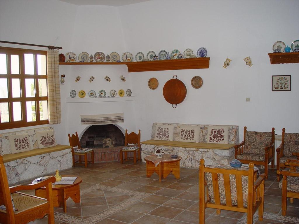 Hotel Angela Skyros Buitenkant foto