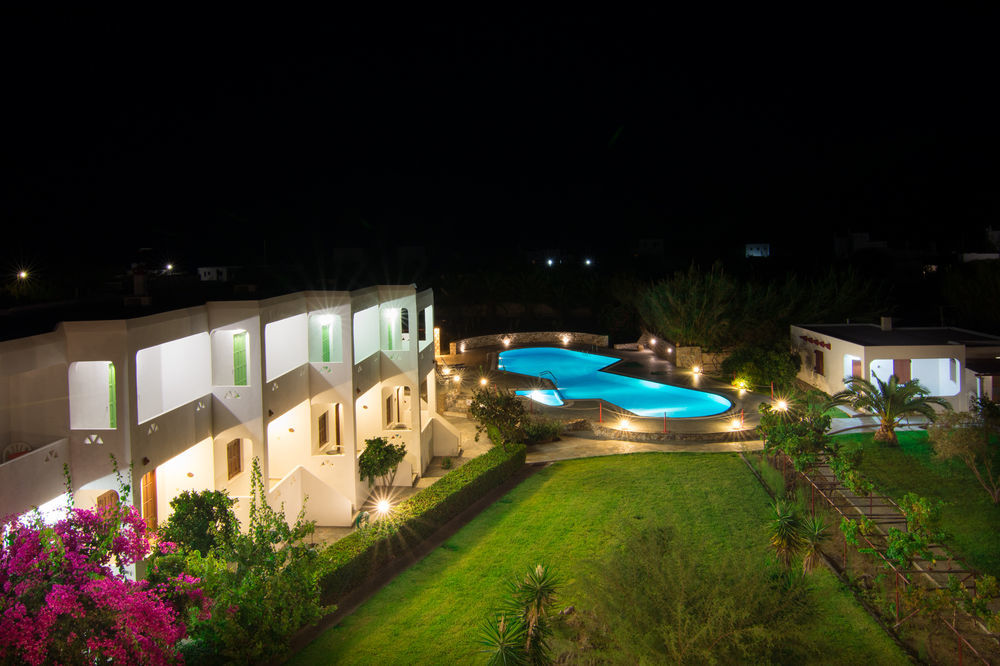 Hotel Angela Skyros Buitenkant foto