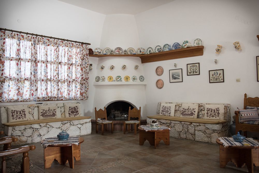 Hotel Angela Skyros Buitenkant foto
